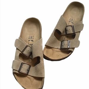 Tan Suede Betula Birkenstock’s